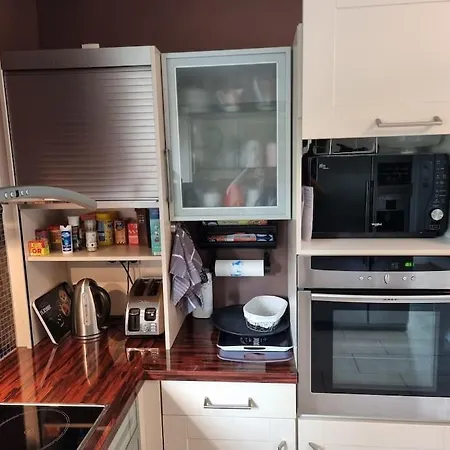 La Maison De Celine *